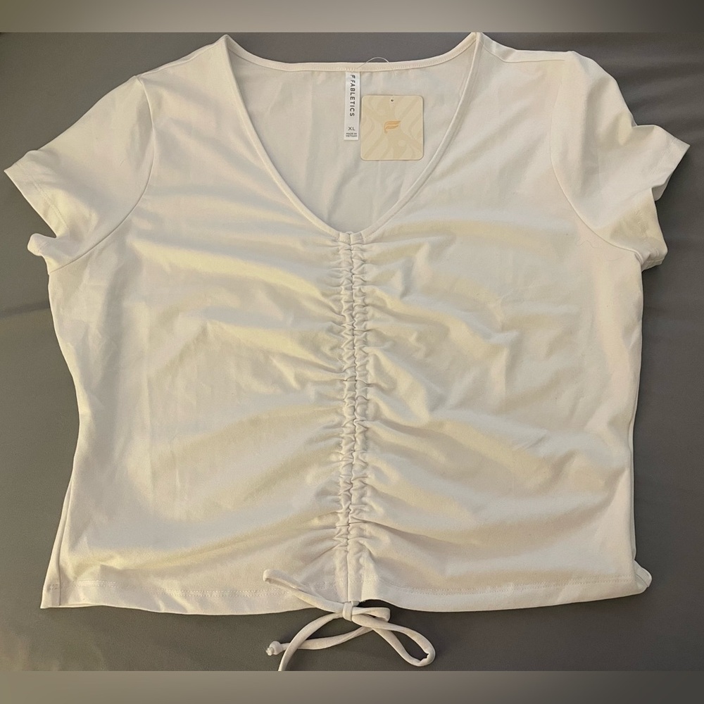 Cropped white shirt